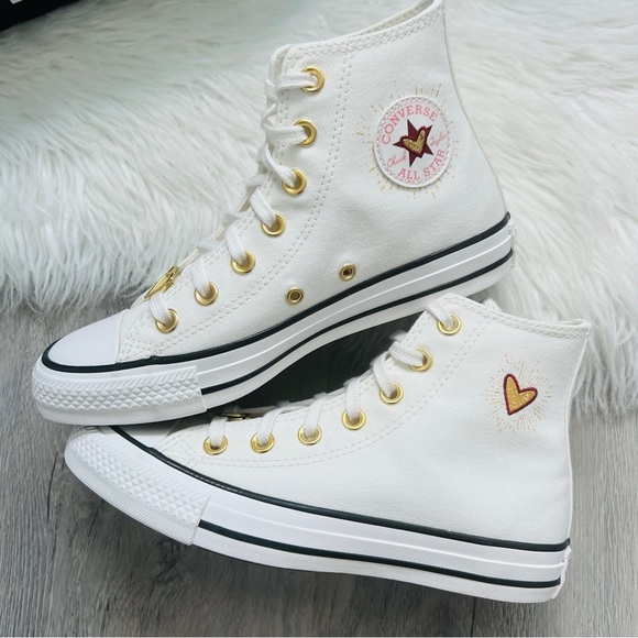 NWT Converse Chuck Taylor All Star Valentines Day High Top Vintage Women’s - Picture 6 of 9